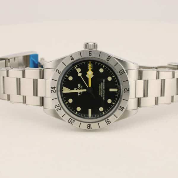 tudor black bay pro 79470