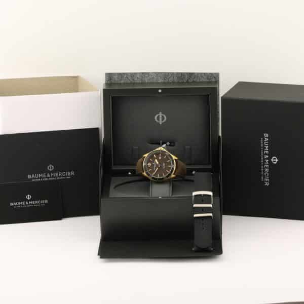 baume & mercier clifton club 10501 42mm m0a10501 unworn