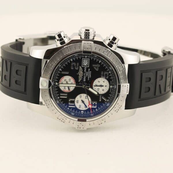 breitling avenger ii a13381111